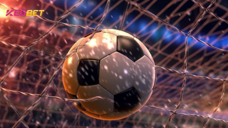 การพนันแบบสกอร์นั้นผู้พนันจะต้องคาดเดาจำนวนครั้งที่แน่นอนที่ลูกบอลจะถูกเตะเข้าประตูโดยทั้งสองทีม