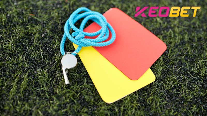 การพนันไพ่เป็นการพนันประเภทหนึ่งที่คำนวณจำนวนใบแดงและใบเหลืองในการแข่งขันฟุตบอล